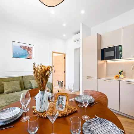 Frontiere Monaco - Sublime Escapade - Vue - Gu Apartmán